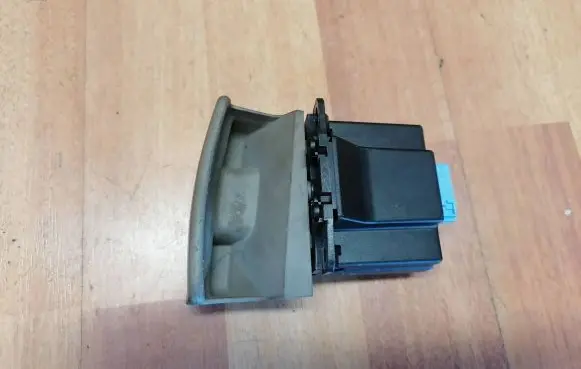 Renault Vel Satis Hand parking brake switch 8200073357D 8200550563 8200073357