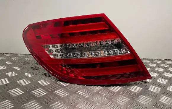 Mercedes-Benz C W204 Rear/tail lights 2048205464