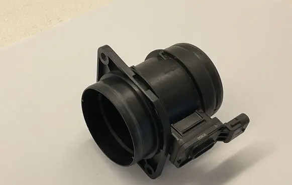 Volkswagen Touran I Mass air flow meter 04L906461B 433517 5WK98102