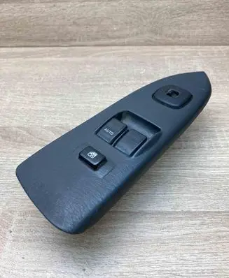 Mazda MPV Electric window control switch 1774D96