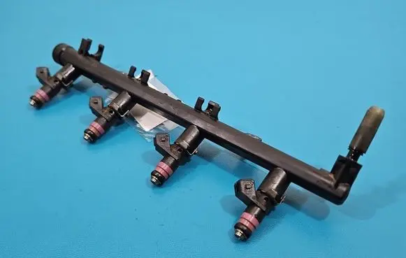 Renault Clio III Fuel injector 8200135504E IMPRK1547400