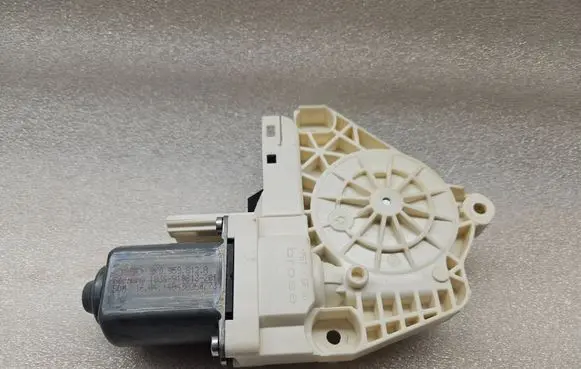 Audi A6 Allroad C7 Rear door window regulator motor 8K0959812A 1036919813201 140430260773