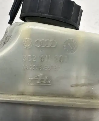 Volkswagen PASSAT B7 Brake fluid reservoir 3C2611301 03350886961