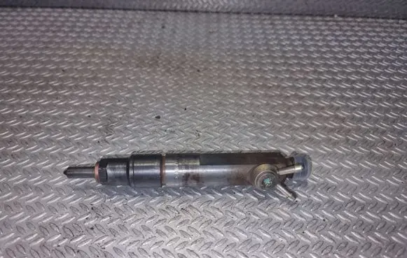Volkswagen II LT Fuel injector 074130203B