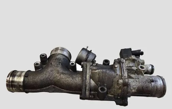 Jaguar XF X250 EGR valve 1043806S02
