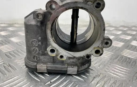 Mercedes-Benz E W211 Throttle valve A6420900070 0281002678