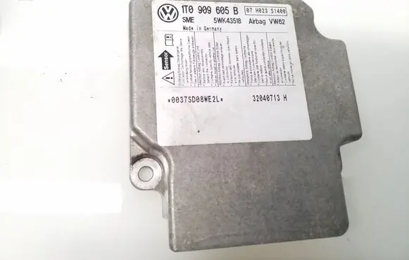 Volkswagen Touran I Airbag control unit/module 1T0909605B