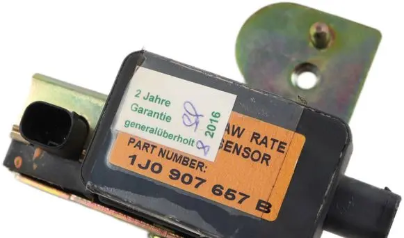 Volkswagen Golf IV ESP acceleration yaw rate sensor 1J0907657B 1J0907651A