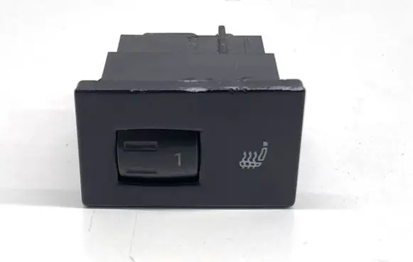 Volkswagen Touareg I Seat heating switch 7L6963569C