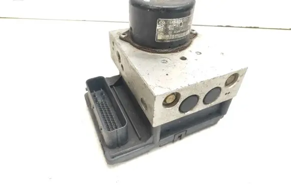 Volkswagen Golf IV ABS Pump 1C0907379 6X0614517 10020402224