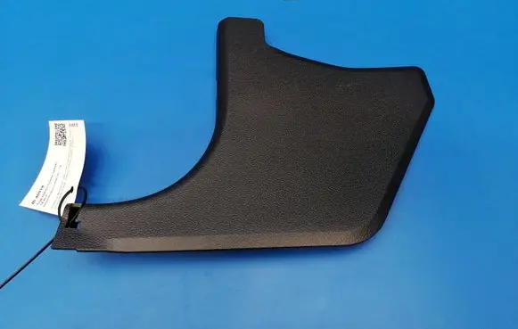 Foot area side trim