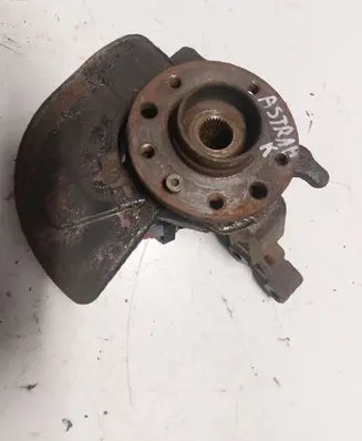 Opel Astra H Front wheel hub 13156047