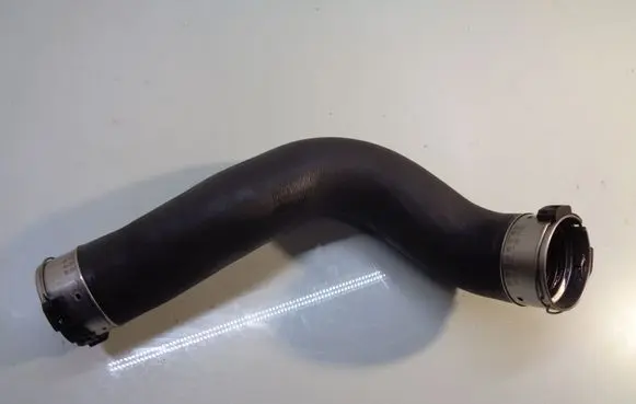 BMW 5 F10 F11 Intercooler hose/pipe 7810615