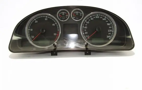 Volkswagen PASSAT B5.5 Speedometer (instrument cluster) 3B0920829D