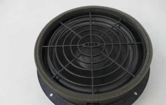 Mitsubishi Outlander Front door speaker 8R0035415A