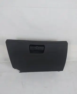 Glove box