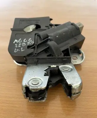 Audi A6 S6 C6 4F Tailgate/trunk/boot lock/catch/latch 4E0827645A