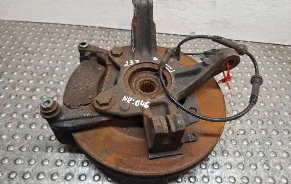 Front wheel hub spindle knuckle