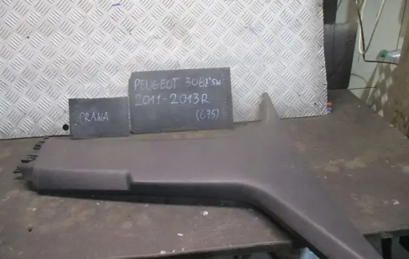 Peugeot 308 (B) pillar trim (bottom) 9656761480