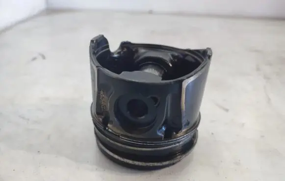 Peugeot 407 Piston 