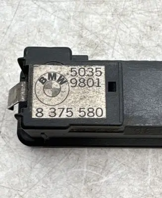 BMW 5 E39 Tailgate/boot open switch button 8375580 61318375580