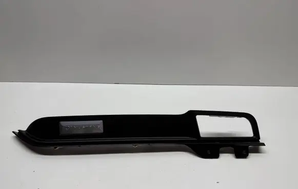 Ford Mustang VI Dashboard glove box trim T20003 FR3B63044B88