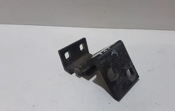 BMW X5 E53 Rear door lower hinge 82651709