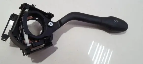 Volkswagen Golf III Wiper control stalk 1H6953503