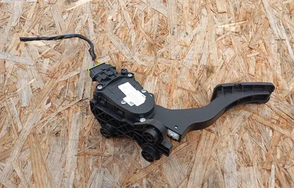 Hyundai i30 Accelerator pedal position sensor 327002B300 32700XXXXX