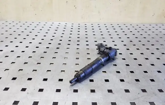 Volvo XC70 Fuel injector 31405404 VEA132370010AAB 2370010AAB