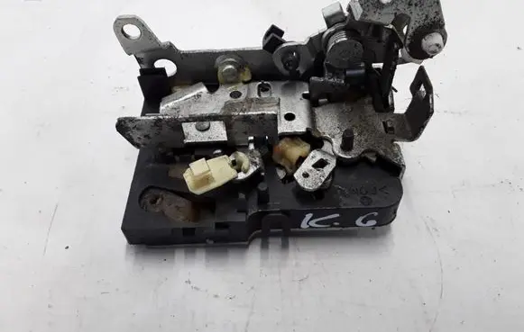 Dacia Duster Rear door lock 825031709R