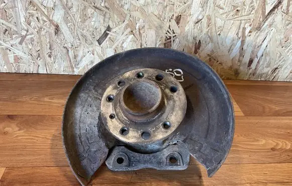 Opel Meriva B Rear wheel hub