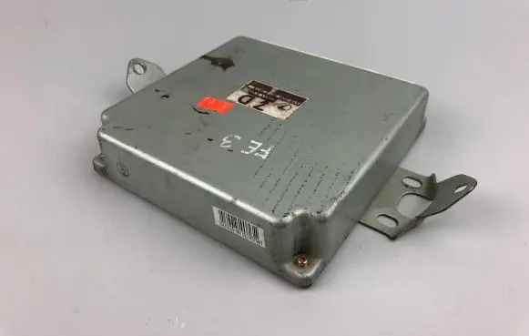 Subaru Impreza II Engine control unit/module 22611AJ020 2619 A18000R0