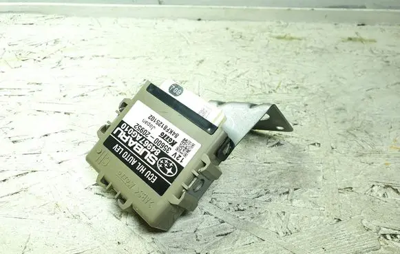 Subaru Legacy Light module LCM 84967AG010 3560020952