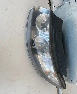 Hyundai Santa Fe Headlight/headlamp