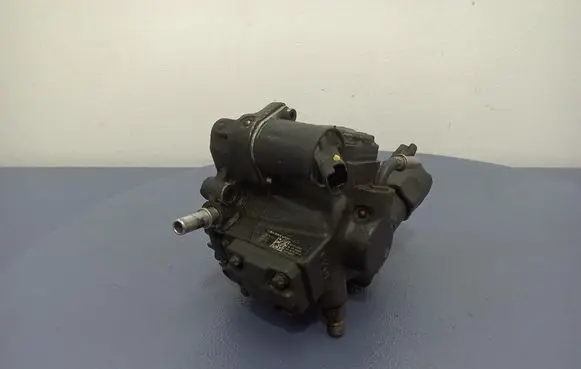 Peugeot 407 Fuel injection high pressure pump 9658193980