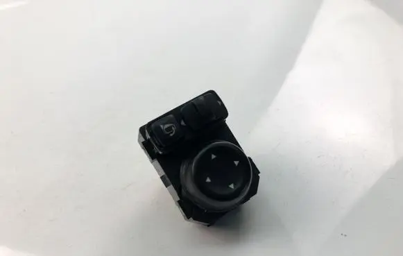 Nissan Qashqai+2 Electric window control switch 255704EA1B