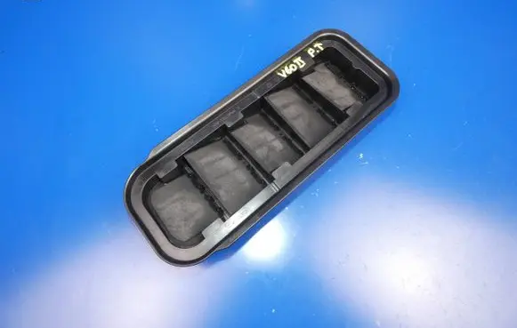 Volvo V60 Quarter panel pressure vent 31449325