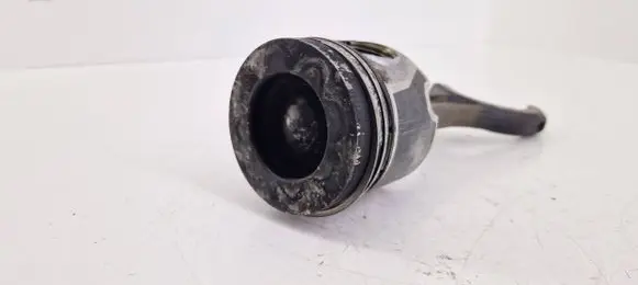 Audi Q7 4M Piston 059CB DHX