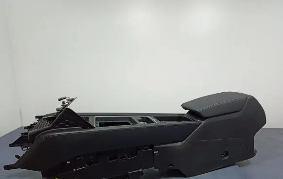 Nissan Atleon Center console 5FA864207C
