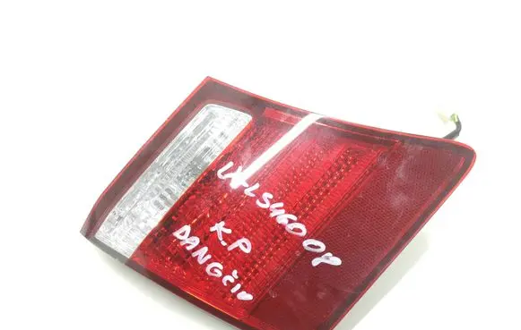Lexus LS 460 - 600H Tailgate rear/tail lights 040031340