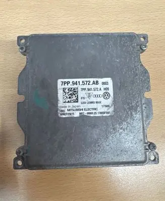 Audi Q7 4M Headlight ballast module Xenon 7PP941572AB 7PP941572A