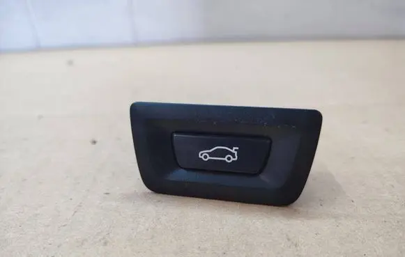 BMW X4 F26 Tailgate/boot open switch button 9275119 927511902