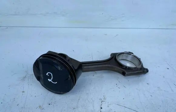 Piston with connecting rod