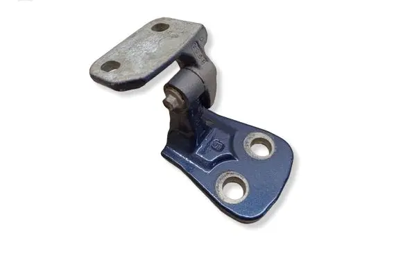 Land Rover Discovery 3 - LR3 Rear door upper hinge BDB780042