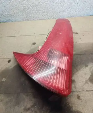 Peugeot 206 Rear/tail lights Rs102ar00