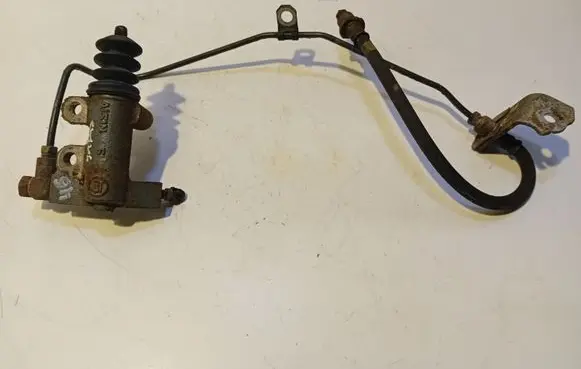 Toyota Yaris Clutch slave cylinder AISIN