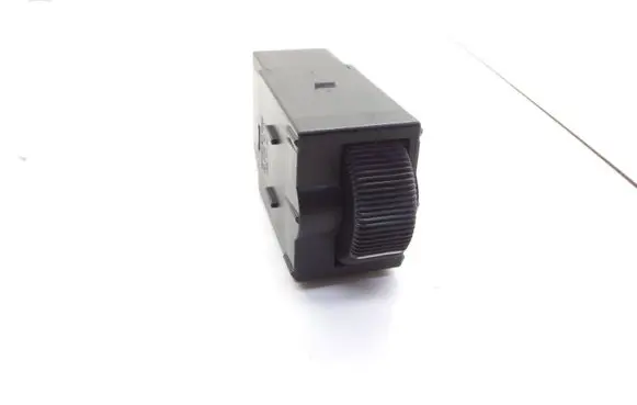 Mitsubishi Carisma Headlight level height control switch LK04001000 MR114337