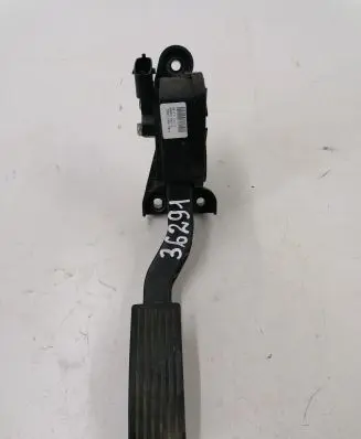 Hyundai i20 (PB PBT) Accelerator throttle pedal 327271J500