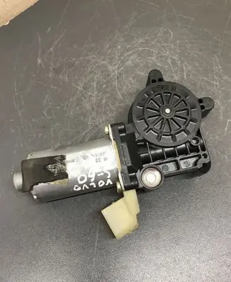 Volvo S60 Front door window regulator motor 101353XXX